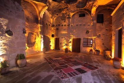 Tulip Cave Suites - image 3