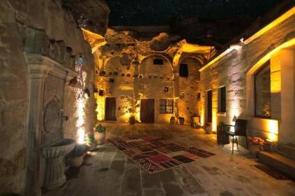 Tulip Cave Suites - image 4