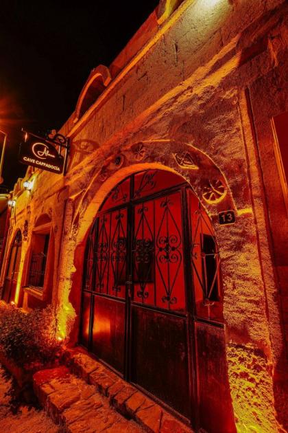 Alaca Cave Suites