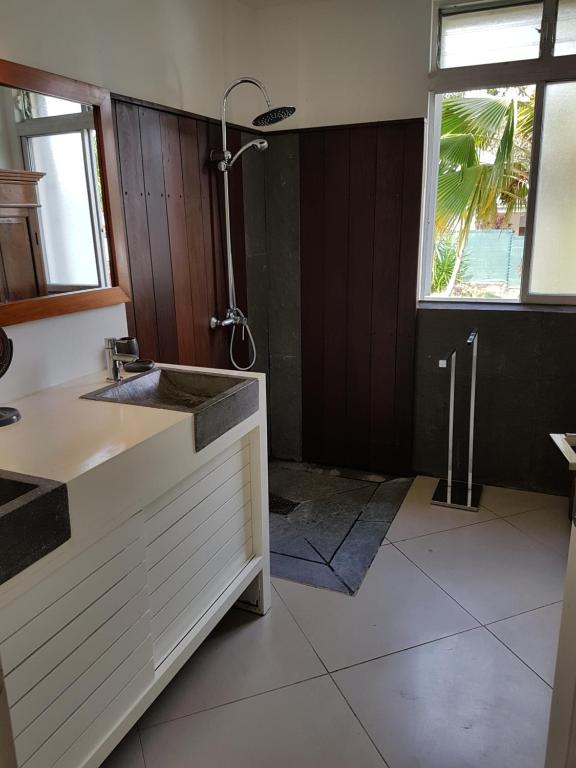 Habitation Villa Les Cassias - image 7