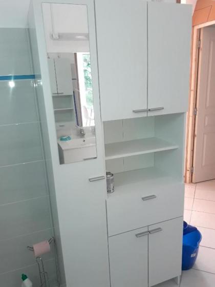 Maison d'une chambre avec piscine partagee terrasse amenagee et wifi a Petit Bourg - image 12