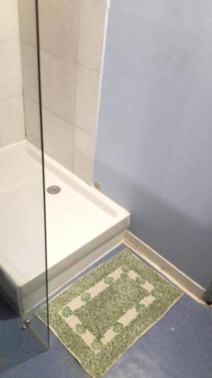 Bungalow d'une chambre avec piscine partagee jardin clos et wifi a Le Gosier a 2 km de la plage - image 9