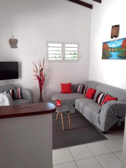 Agréable maison 3 pièces tout confort pour 4 personnes - Vue sur jardin - image 6