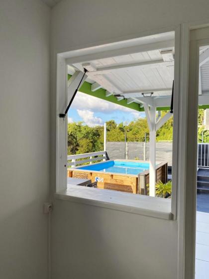 Maison de 2 chambres avec piscine privee terrasse amenagee et wifi a Le Gosier a 1 km de la plage - image 9
