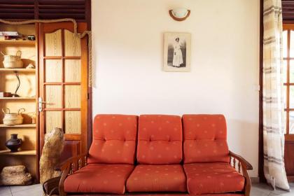 Anatasia - Maison climatisée avec jardin - image 12