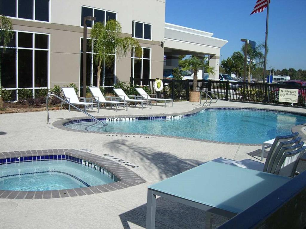 Hampton Inn & Suites Houston-Bush Intercontinental Airport - image 6