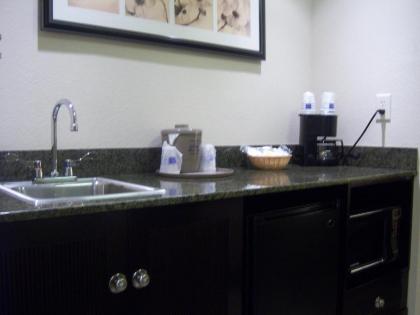 Hampton Inn & Suites Houston-Bush Intercontinental Airport - image 3