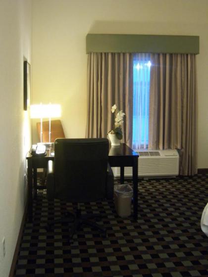 Hampton Inn & Suites Houston-Bush Intercontinental Airport - image 12