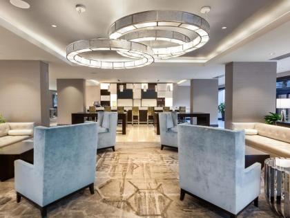 DoubleTree by Hilton Hotel & Suites Houston by the Galleria - image 9
