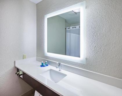 Holiday Inn Express & Suites Houston - Memorial Park Area an IHG Hotel - image 15