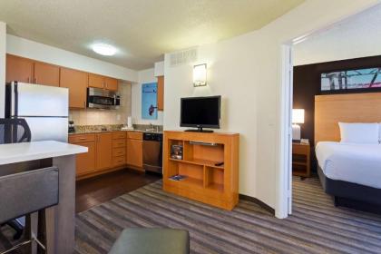Hyatt House Houston Galleria - image 12