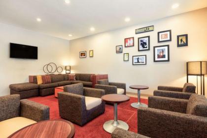 Hyatt House Houston Galleria - image 7