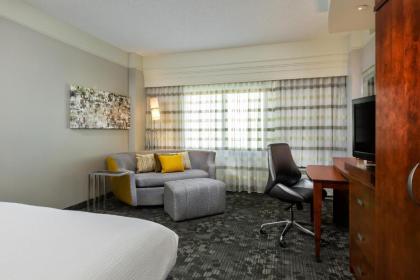 Courtyard by Marriott Houston Galleria - image 14