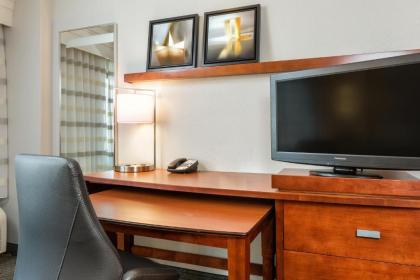 Courtyard by Marriott Houston Galleria - image 4