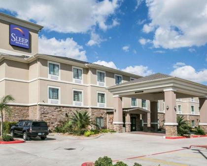 Restwell Inn & Suites I-45 North - image 9