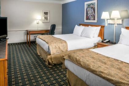 Days Inn by Wyndham Houston - image 17