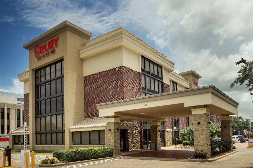 Drury Inn & Suites Houston Galleria - image 2