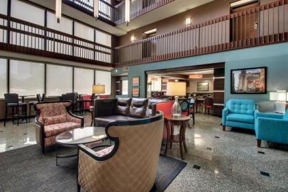 Drury Inn & Suites Houston Galleria - image 9