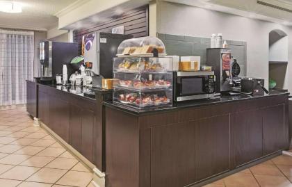 Travelodge by Wyndham Houston Cy-Fair - image 14