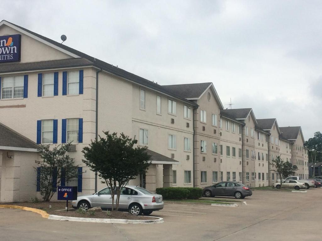 InTown Suites Extended Stay Select Houston TX 290 Hollister - image 2