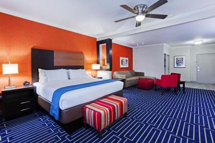 Holiday Inn Express Hotel and Suites Houston East an IHG Hotel - image 19