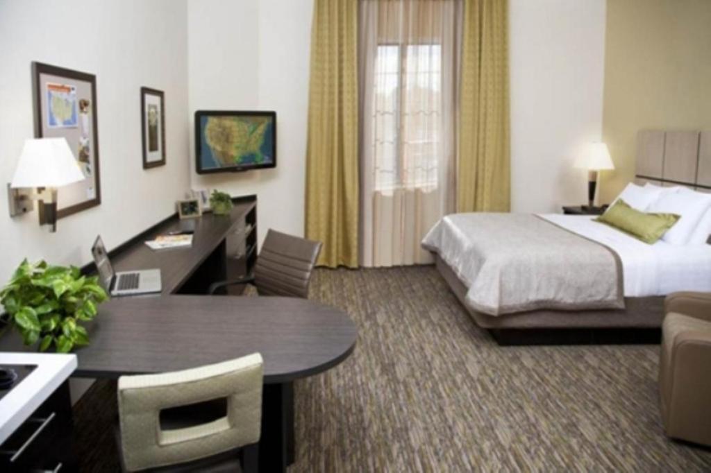 Sonesta Simply Suites Houston Galleria Medical Center - image 4
