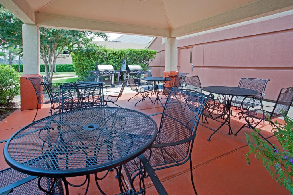 Sonesta Simply Suites Houston Galleria Medical Center - image 7