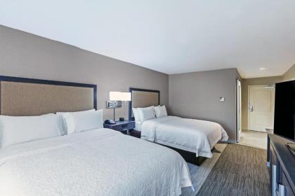 Hampton Inn and Suites Houston Central - image 10