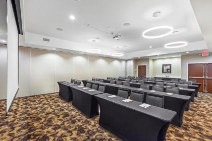 Hampton Inn and Suites Houston Central - image 14