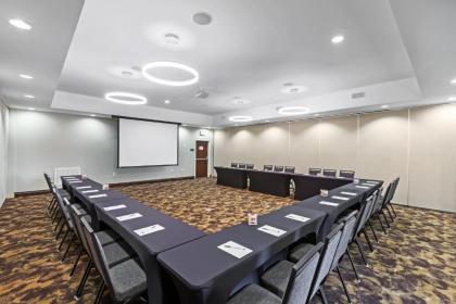 Hampton Inn and Suites Houston Central - image 16