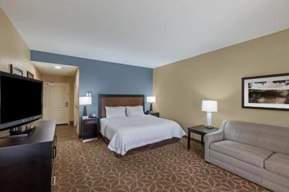 Hampton Inn and Suites Houston Central - image 8