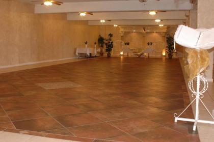 Western Inn - image 11