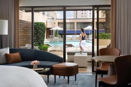 Four Seasons Hotel Houston - image 14