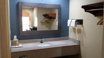 Americas Best Value Inn & Suites Northeast Houston - image 8