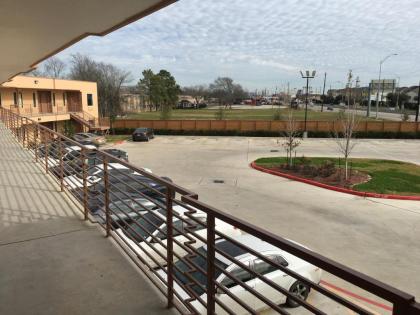 Crystal Inn - image 11