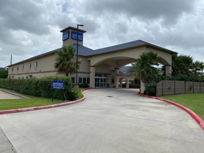 Regency Inn & Suites- NW Houston - image 1