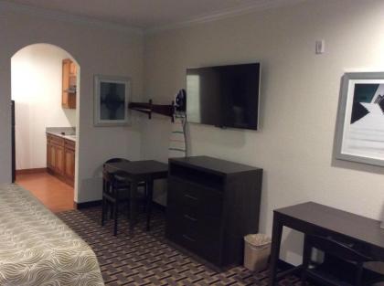 Regency Inn & Suites- NW Houston - image 8