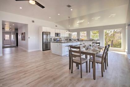 Spacious San Jacinto River Home with Waterfront Deck - image 15