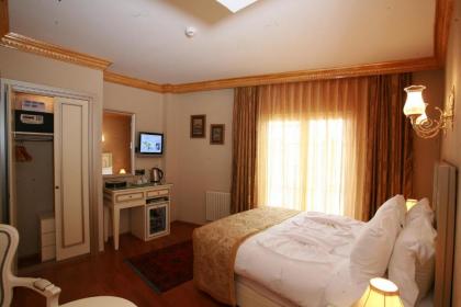 Maywood Hotel - image 13