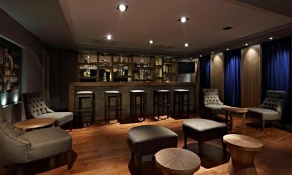 Ambassador Hotel - image 3