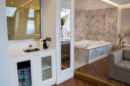Mina Hotel - Special Category - image 13