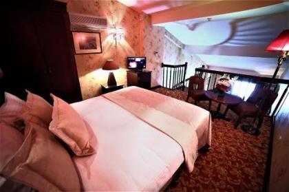 Pera Rose Hotel - image 17