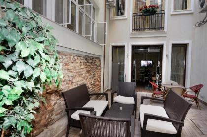 Collage Taksim Hotel - image 14