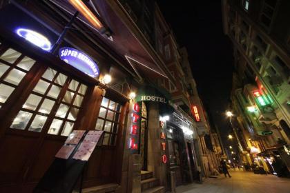 Taksim Hotel Şato & Hostel - image 12