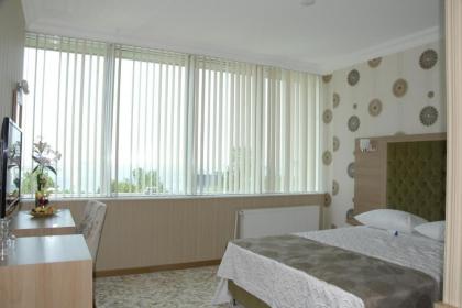 Lounge Hotel - image 8