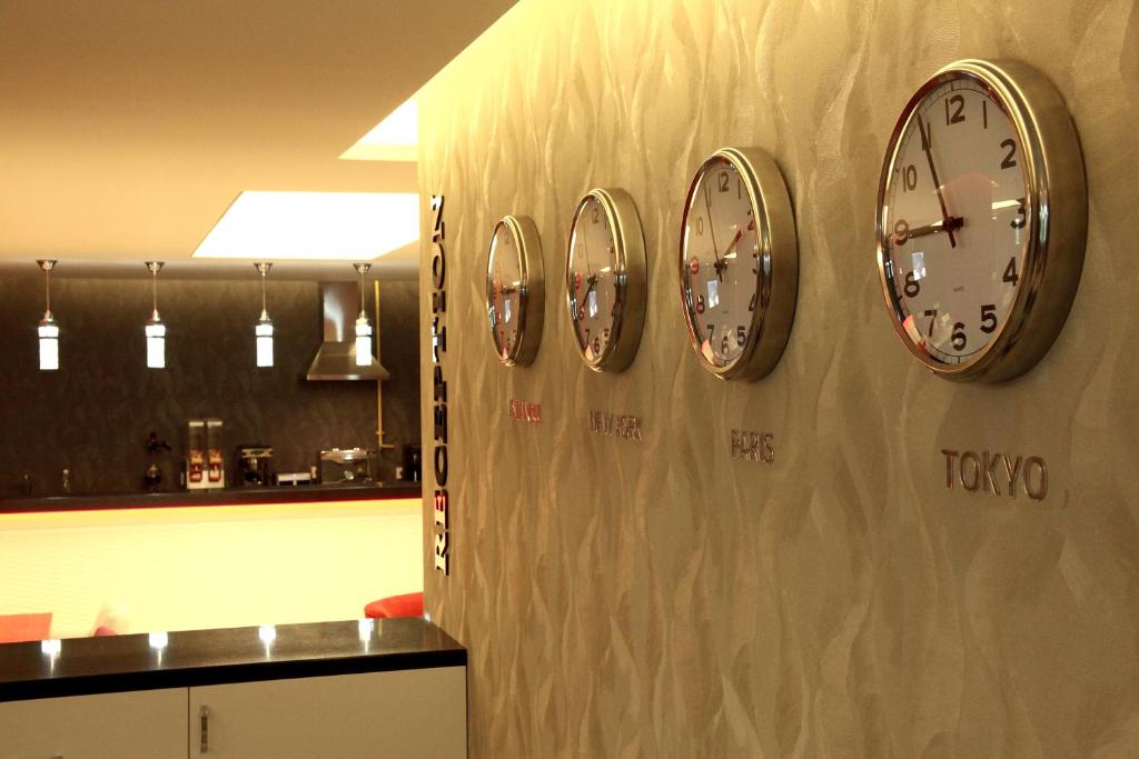 Helikon Business Hotel - image 5