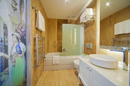 Azade Premier Hotel - image 14