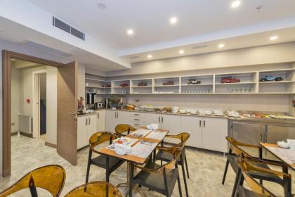 Taximist Hotel - image 19
