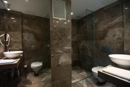 GK Regency Suites Hotel - image 20