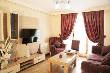 Overland Residence - image 11